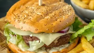 COMMENT FAIRE UN HAMBURGER COMME UN CHEF: VOICI LE SECRET!