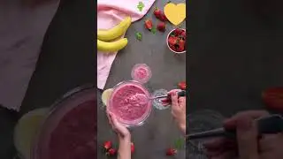 КОРЕЙСКОЕ МОЛОКО С КЛУБНИКОЙ С БАНАНАМИ