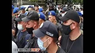 Столкновения на "рейв-прайде" ЛГБТ возле Офиса президента