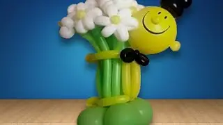 Смайл с букетом цветов из воздушных шаров. Smile with flowers.