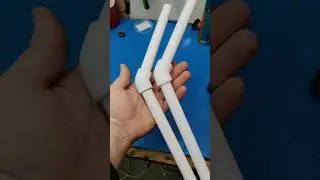 Эта самоделка меня сильно выручает осенью и зимой! Очень удобная сушилка для обуви из труб! 
