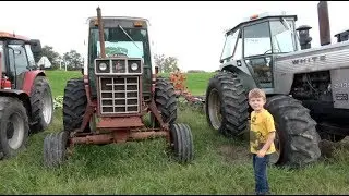 THE TRACTOR TRACKER - VINTAGE FARM TRACTORS