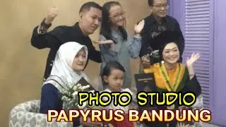 Asiknya diphoto studio - PAPYRUS photo Studio Bandung