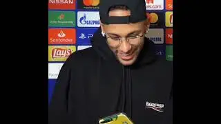 Неймар поёт в Жывую паракуту баиландо😁😃