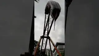 Sunway Lagoon 360' looping Pirate Ship