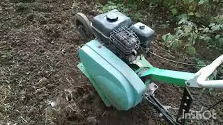 мотокультиватор, маленький да удаленький.