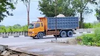 Hunting truck besar di lintas pekanbaru, Bangkinang #hunting #trucklintas #truckmania