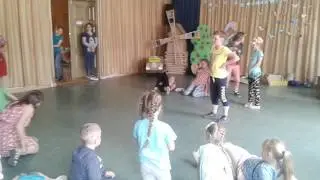 А вам слабо? Гибкость ног.