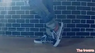 Vans Old skool Korean typography on feet