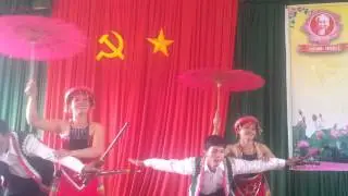 Mua gap nhau trong rung mo