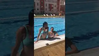 Наши девочки зажигают на съемках у бассейна