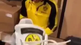 Обамеянг потроллил Ярмоленко     Aubameyang trolls Andriy Yarmolenko
