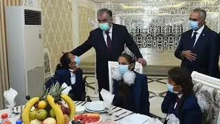 ВОХУРИИ Э. РАХМОН БО ЯТИМОН ДАР НОХИЯИ ДАРВОЗ