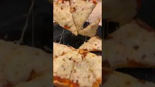 This pizza was a fail in the cheese department 🙁🙁 || sad 😞 but Taste was good 