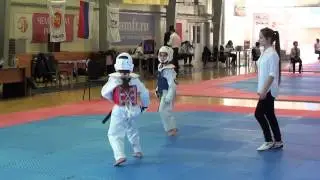 Лазуркина Полина 27кг - 1 бой