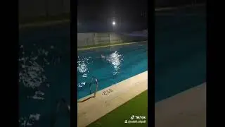 تحدي سباحه بيني وبين المنقذ