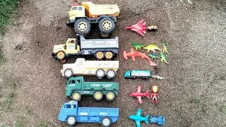 Finding Toys In The Sand.Trailer Trucks.Airplanes.Iron Man Toys.Mini Cars