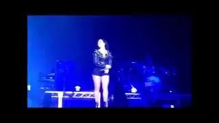 Two Pieces: Demi Lovato DEMI World Tour 24/4/15 Melbourne Australia
