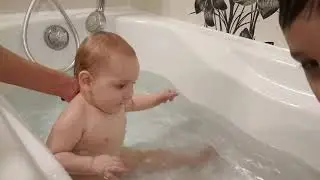 Кирилл в ванной.