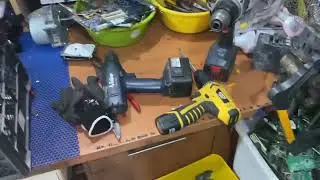 Watch and find out where there is gold in gold sticker scrap cards