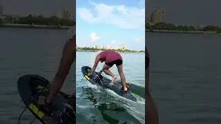 RUSH WAVE ,Oil-powered surfboard, Walk on the waves#rushwave  #Surfing #surfboard #Oilsurfboard