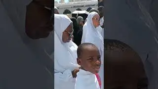 Ummulmuminat Performing TAWAF with his clients