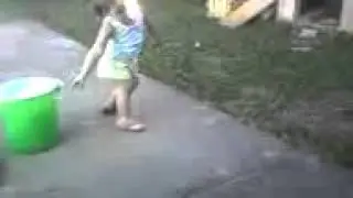 Dudinha dançando quadradinho