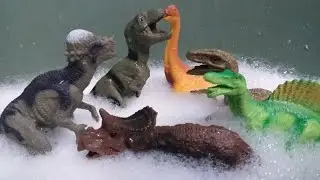 Hunting found jurassic world evolution 2 t-rex spinosaurus triceratops velociraptor sauropoda#trex
