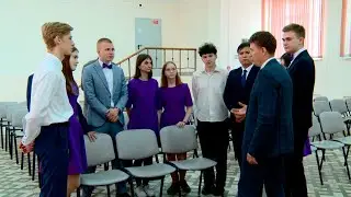 Сотрудники Уральской Стали провели цикл встреч в школах Новотроицка с учениками выпускных классов