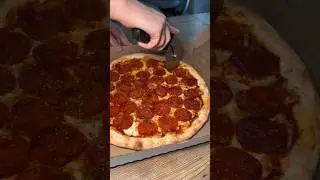 Главный секрет пиццы F.Kitchen — это магия 💫#Пицца #Кулинария #москва #Вкусно #Еда #ресторан