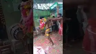 அம்மன் அருள்வாக்கு சாமி வந்து என்னை மஞ்சள் குளியல்