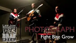PHOTØGRAPH - 