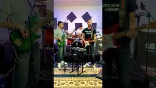 Penso positivo 🙂‍↕️ with the BAND 🎸🪕🥁 