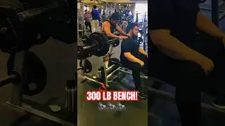 300 LB BENCH❗️🦍🦍🦍🏋🏽‍♂️🏋🏽‍♂️🏋🏽‍♂️😤😤😤💪🏼💪🏼💪🏼💯💯💯🔥🔥🔥
