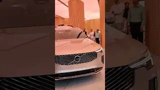 La potenza e l’eleganza delle Volvo XC90 e EX90, unite per un'esperienza di guida premium! #volvo