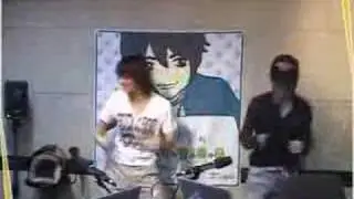 Heechul and Yesung cut dance!
