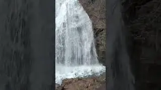 Почувствуйте мощь водопада