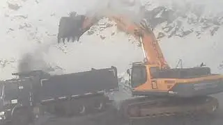 Добыча угля экскаватором HYUNDAI 480,в минус 40.