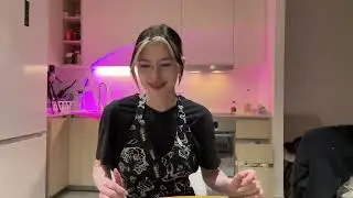 Cutie Kim готовит покушать стрим