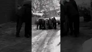 Нужно помогать друг другу… вместе Мы Сила 💪