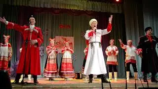 Руководитель ансамбля «Казачья песня» – Андрей Бегун