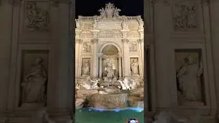 Rome's most popular Trevi fountain💦, Italy/Фонтан Треви - самый популярный в Риме #italy