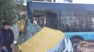 Срочно Душанбе автобус протаранил такси. Несколько пассажиров госпитализированы