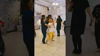 Юбилей в стиле 90-х. дети поздравили калмыцким танцем. 