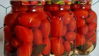Маринованные помидоры с базиликом и чесноком / Roșii marinate cu busuioc si usturoi!