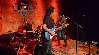 Michel Krajewski plays Hendrix