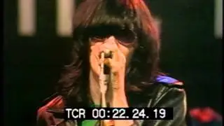 Ramones, "Rock N Roll High School" - The Old Grey Whistle Test