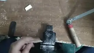 Как сделать лёгкий брелок из фанеры!