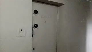 Демонтированный распашной лифт-залипайка ЦРМЗ 1970 г.в (Дом быта, ул. Замковая, 4)