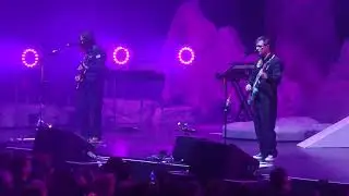 Weezer - Any Friend of Diane's @ MSG, NYC 09-11-2024